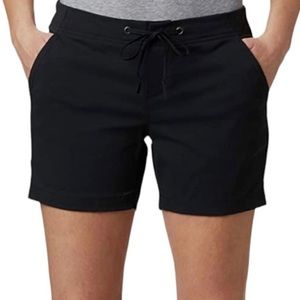 4/$24 Columbia Sportswear Company Omni-Shield Black Athletic Shorts